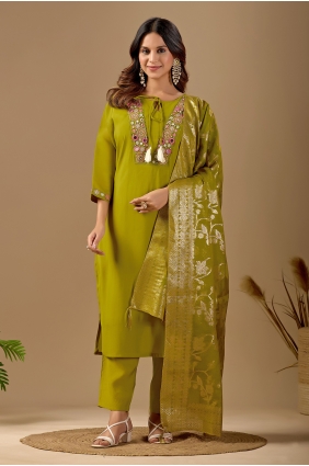Green Straight Pant Suit in Embroidered Chanderi SK159200