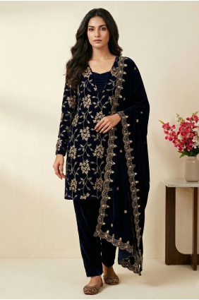 Navy blue Salwar Kameez in Velvet with Embroidered SK159173